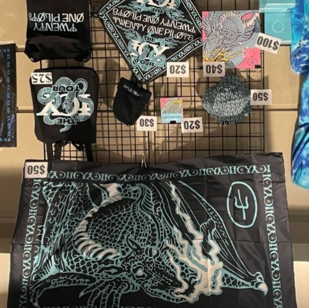 ISO Twenty One Pilots Icy Tour Trash Flag